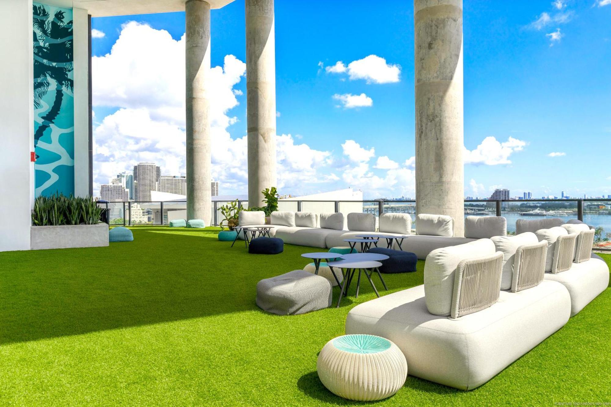 High-floor Studio With Incredible Views Awaits Miami