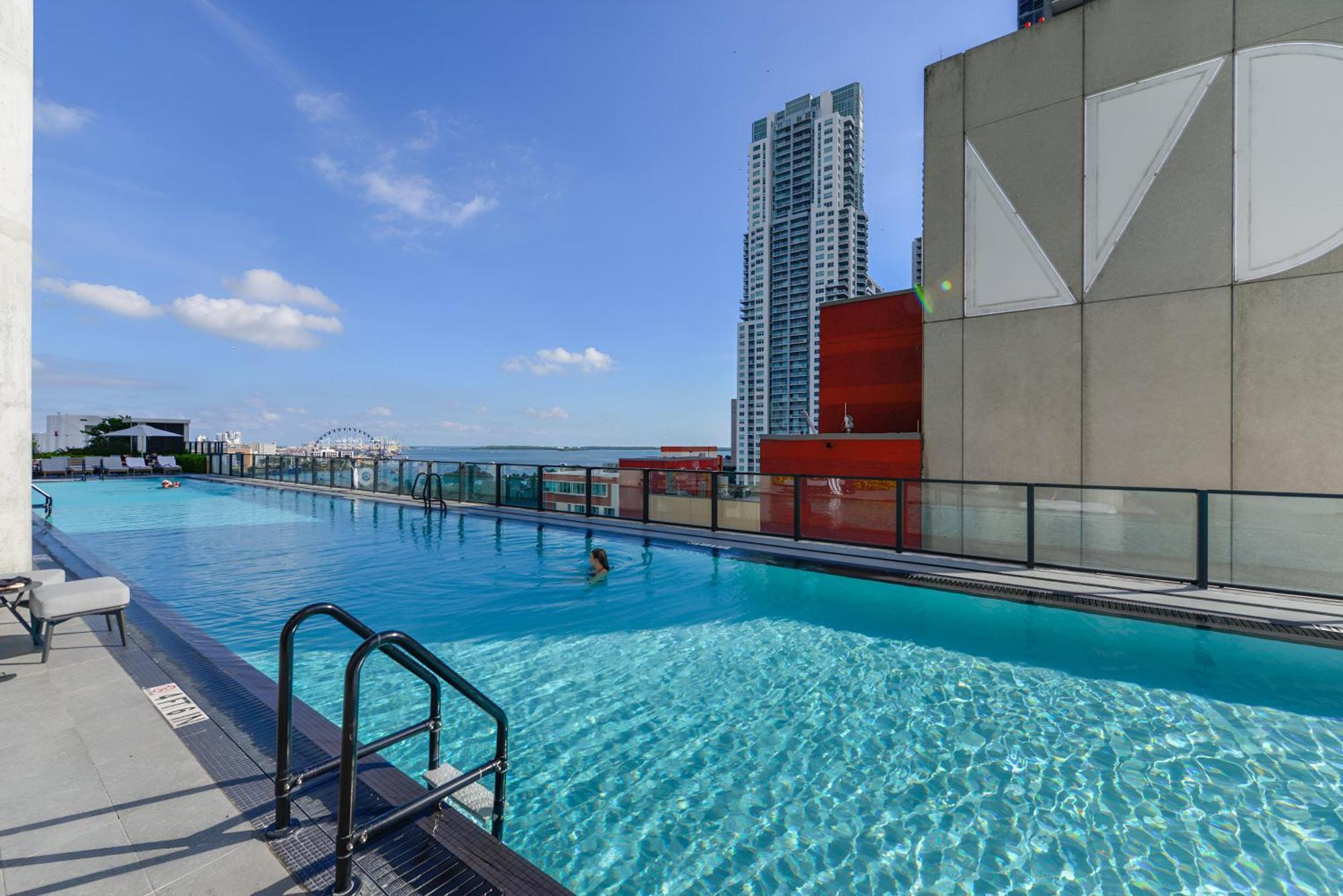High-floor Studio With Incredible Views Awaits Miami