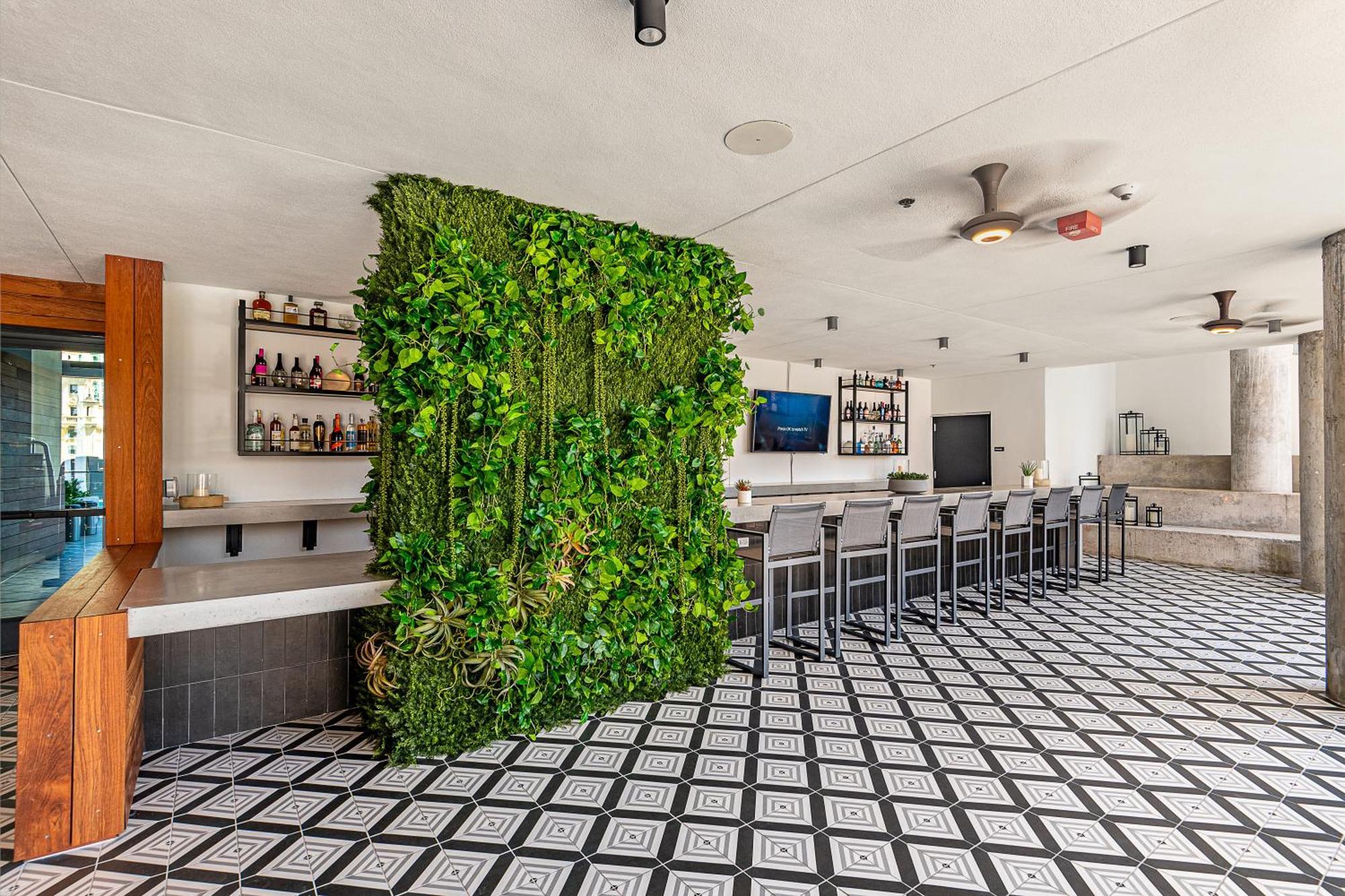 High-floor Studio With Incredible Views Awaits